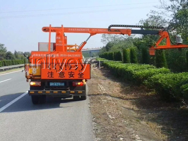 車(chē)載式綠籬修剪機(jī)
