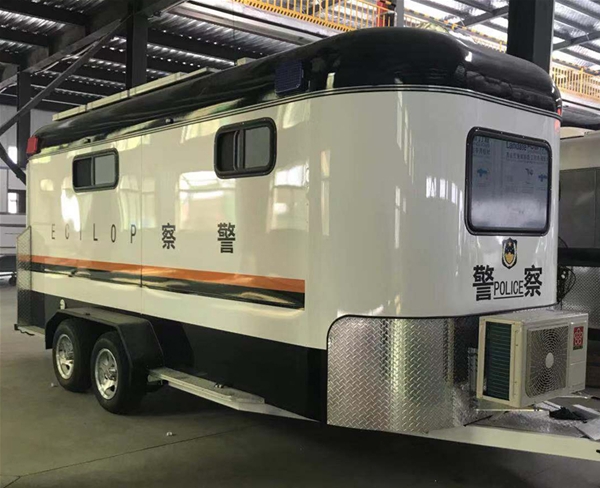 移動警務車